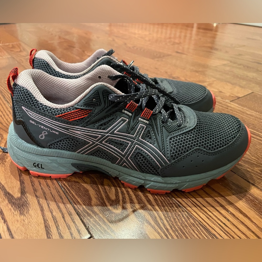 ASICS woman’s sneakers